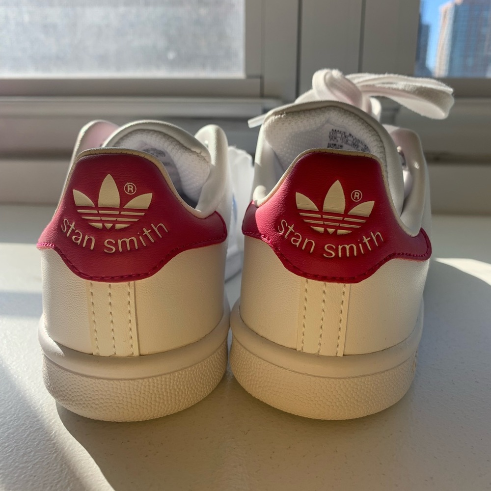 Brand New: Adidas Kids Stan Smith in Pink - Size 12 Little Kids